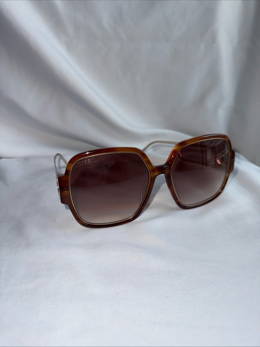 Diff Eyewear Brown Tortoise Gradient Oversized Sunglasses